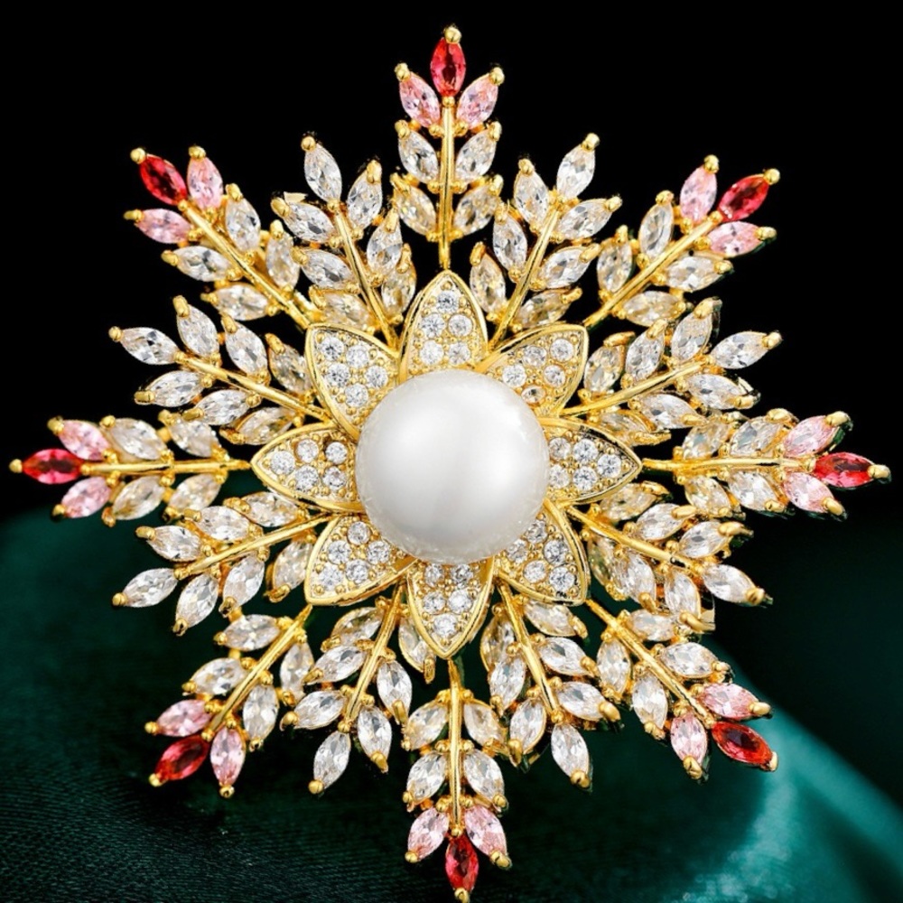 Snowflake Gold Plated Copper Brooch Snowflake Zircon Stone Brooch Pin